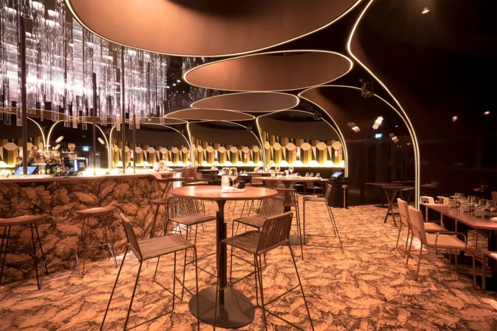 bar-ma-biche-sur-le-toit-decoration-interieur-bergo-aim-projets