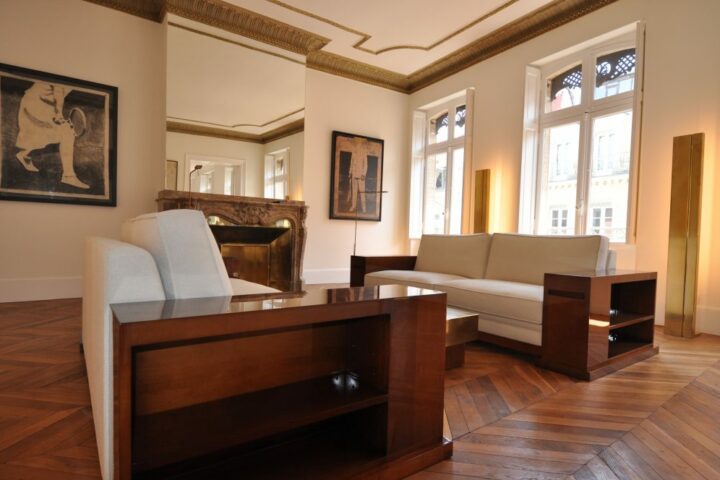 Décoration haut de gamme et mobilier design BERGO pour un espace événementiel tertiaire.