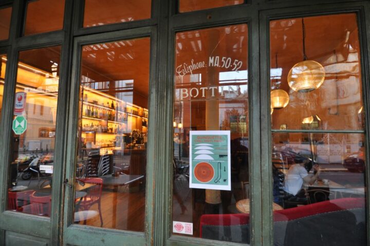 Vue de la salle principale du Café le Concorde après sa rénovation par AIM.