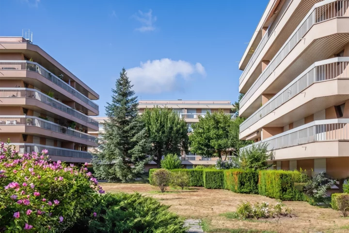 REHABILITATION ENERGETIQUE DE 73 LOGEMENTS COLLECTIFS - RÉSIDENCE « LE VILLAGE »
