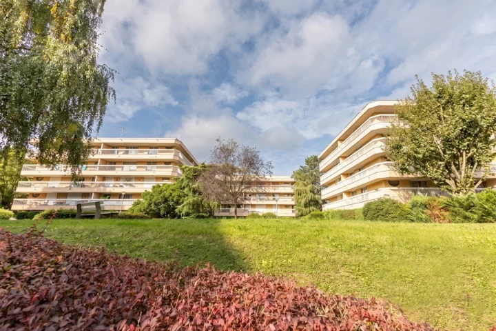 REHABILITATION ENERGETIQUE DE 73 LOGEMENTS COLLECTIFS - RÉSIDENCE « LE VILLAGE »