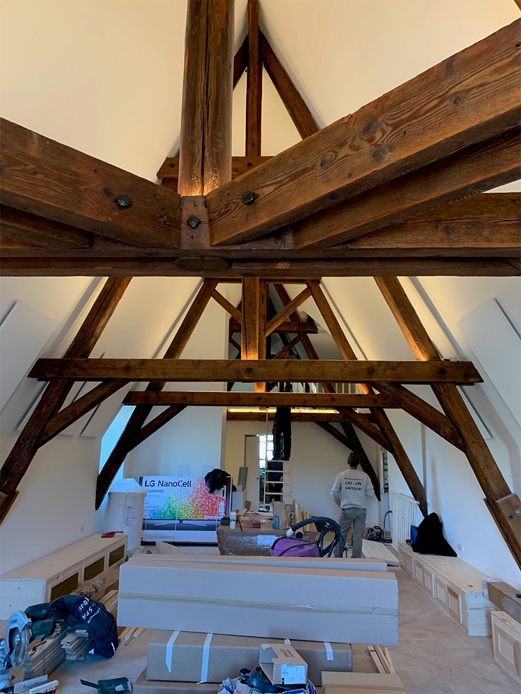 amenagement-combles-poutres-apparentes