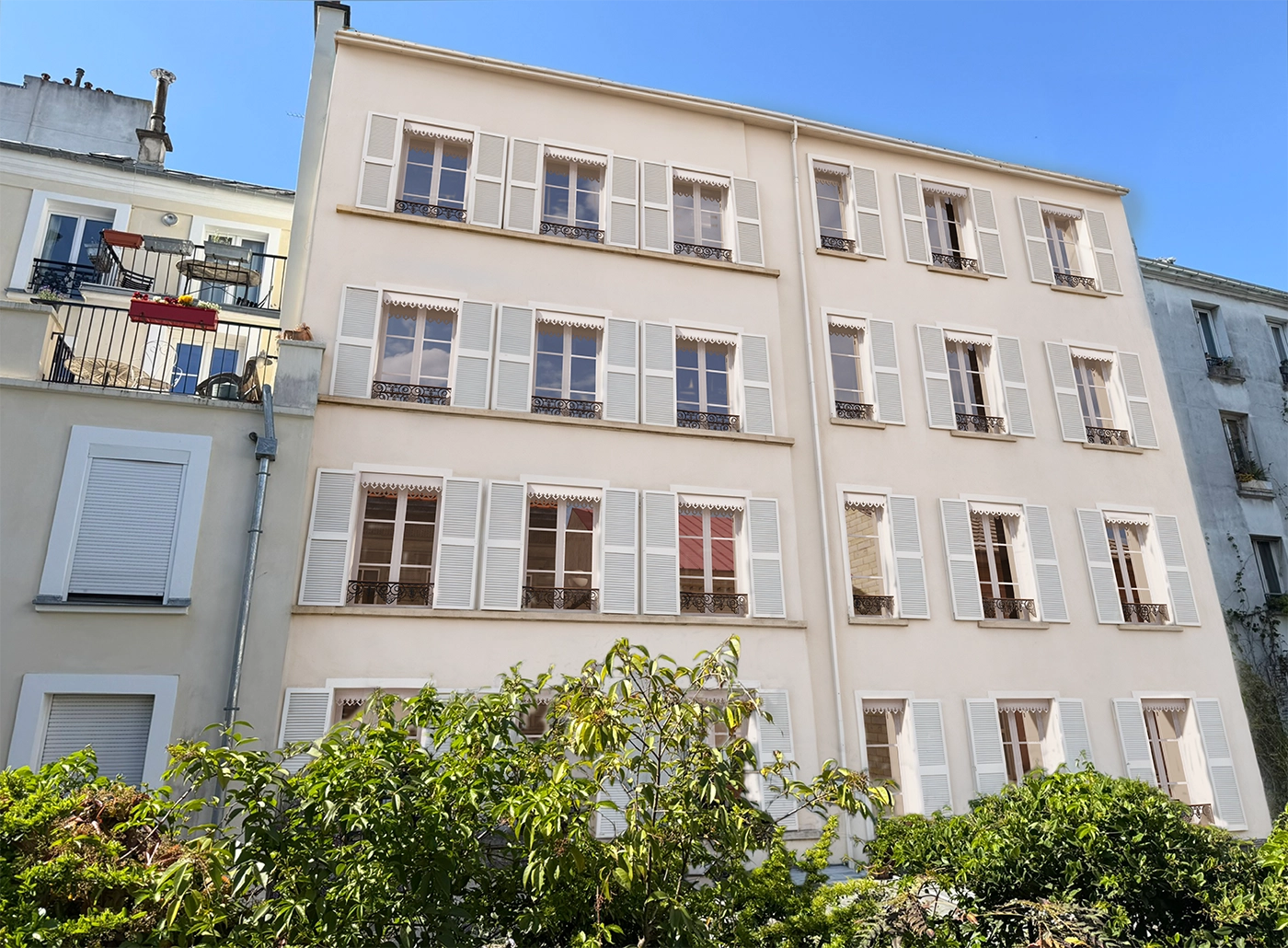 REHABILITATION D’UN ENSEMBLE IMMOBILIER DE 16 LOGEMENTS COLLECTIFS ET UN COMMERCE - CITÉ VÉRON